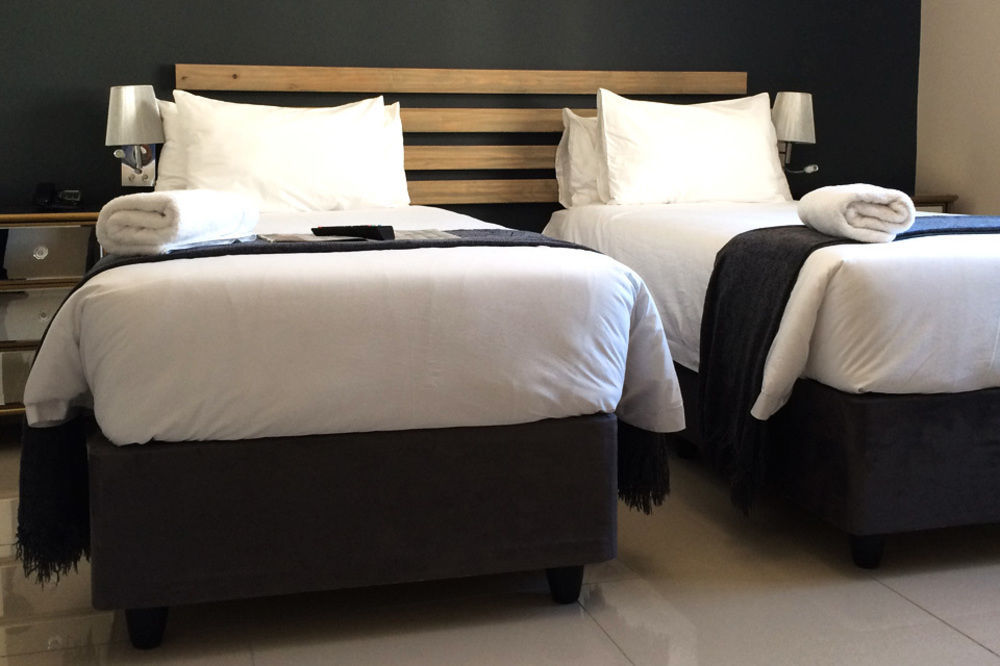 New National Hotel And Conference Parow Luaran gambar